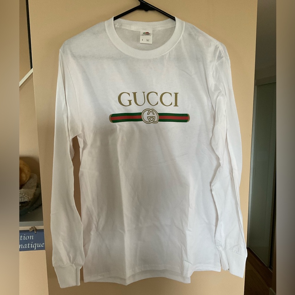 Fruit of the loom Vintage GUCCI Shirt . Small. New